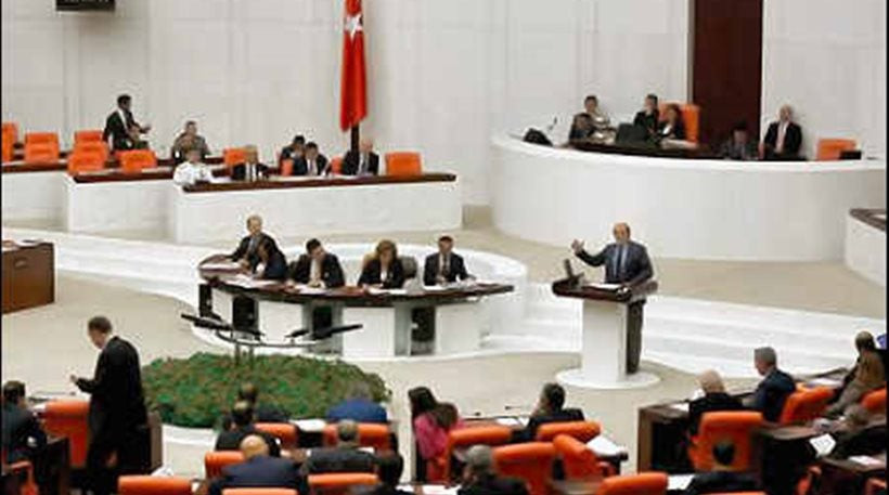 Πρόστιμα θα επιβάλλονται σε όποιον χρησιμοποιεί τη λέξη «Κουρδιστάν» μέσα στην τουρκική βουλή